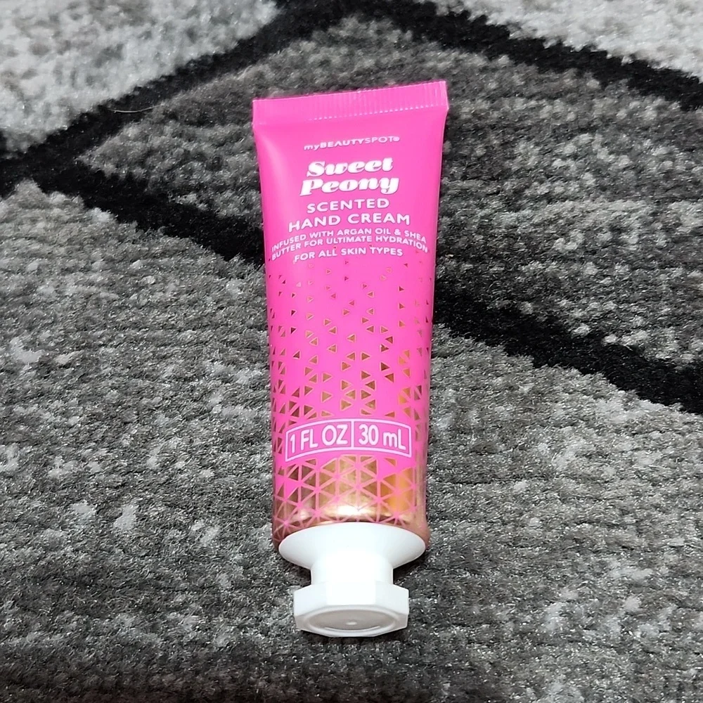 MY BEAUTY SPOT 4-PIECE SCENTED HAND CREAM BUNDLE